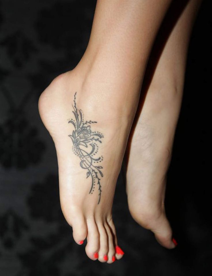 heart tattoos on feet