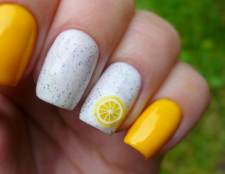 summer nail art ideas lemon slice