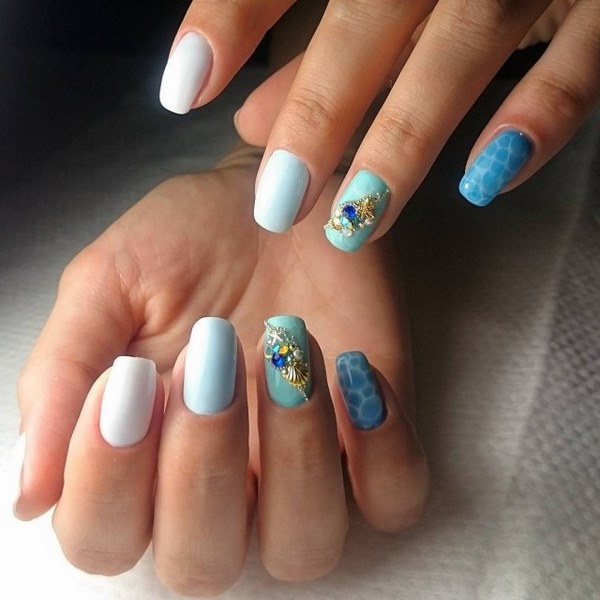 summer ombre nails nautical theme ideas