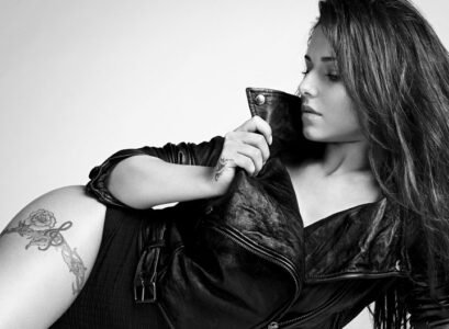 thigh-tattoos-for-women-design-ideas