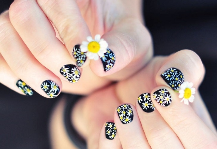 daisy nail design