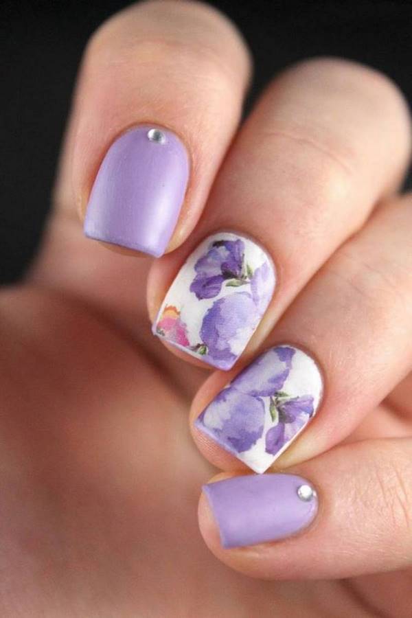floral nails white and purple colors