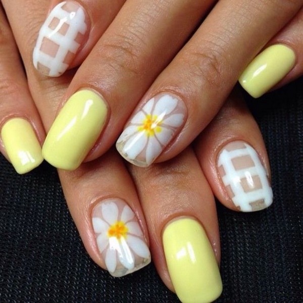 summer nails with daisies yellow manicure