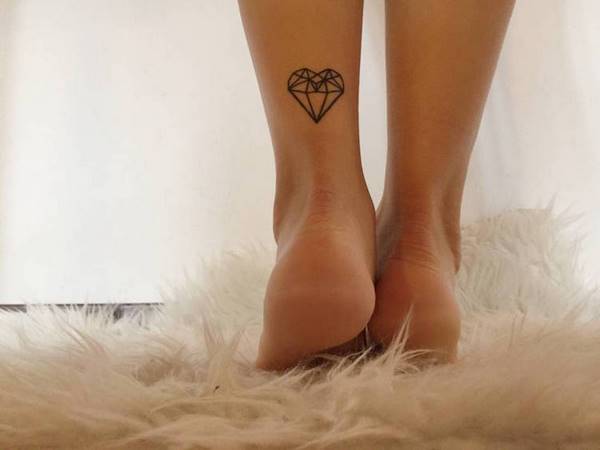 diamond heart tatoo ideas for women