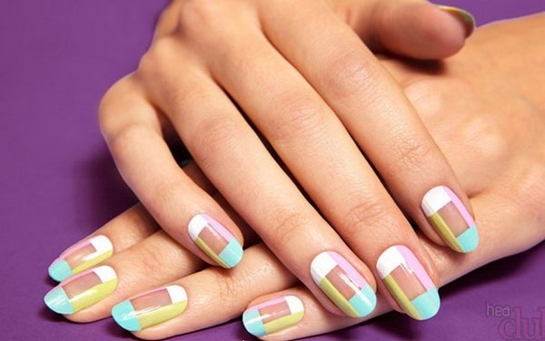 geometric nails with negative space in pastel colors