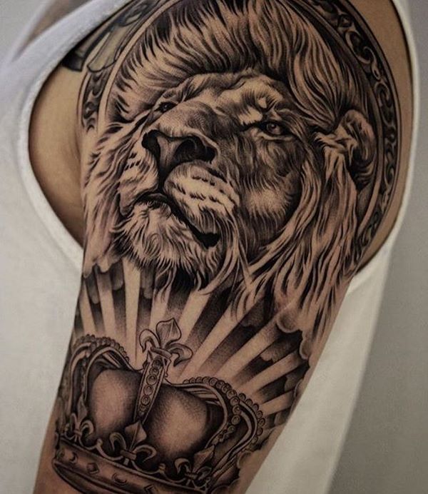 lion tattoo men short sleeve