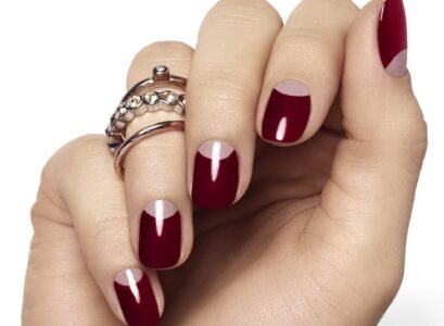 trendy-manicure-ideas-negative-space-nail-ideas