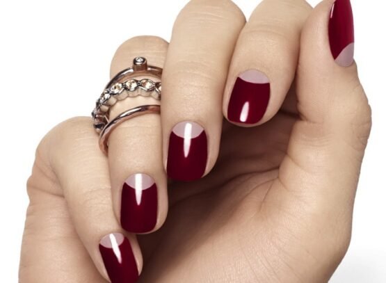 trendy-manicure-ideas-negative-space-nail-ideas
