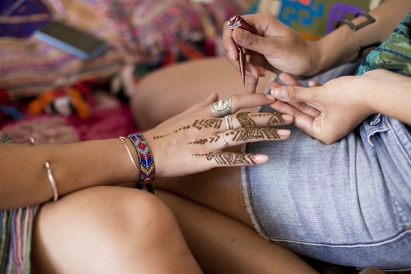 Henna tattoo hand tattoo ideas motifs meaning