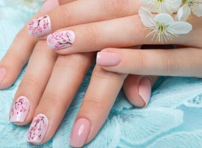 beautiful-sakura-nails-spring-summer-manicure