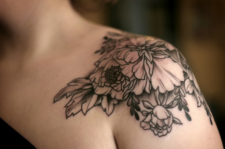 Floral shoulder tattoo done by morikaink at Arte Libre Gallery  Greenpoint Brooklyn NY  rtattoo