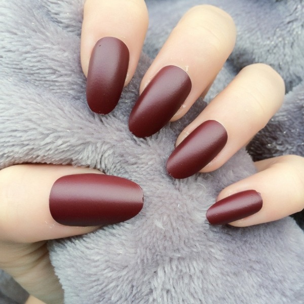 nail polish matte effect red broun autumn winter topcoat