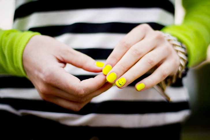  trendy summer neon nail art