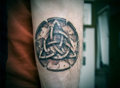 triquetra-tattoo-spiritual-meaning-ideas-for-men