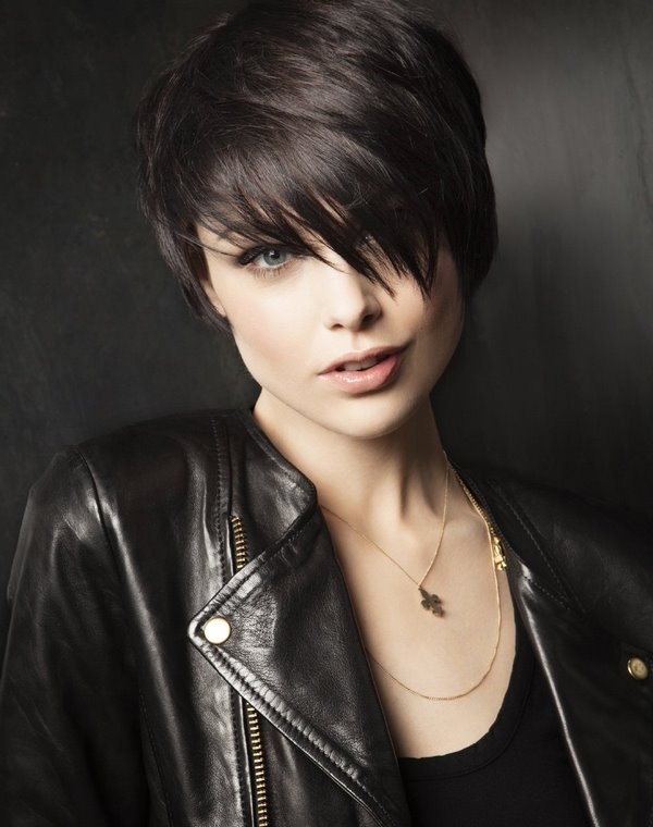 asymmetrical short haircuts with fringe