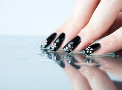 best-nail-art-with-rhinestones-ideas