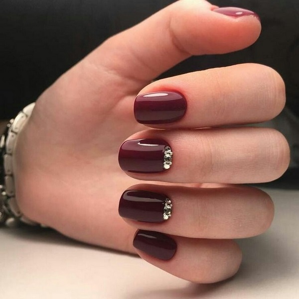 burgundy nails classic manicure colors