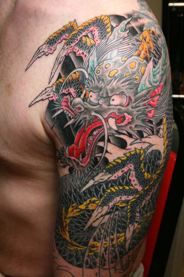 dragon tattoo Japanese sleeve tattoo design