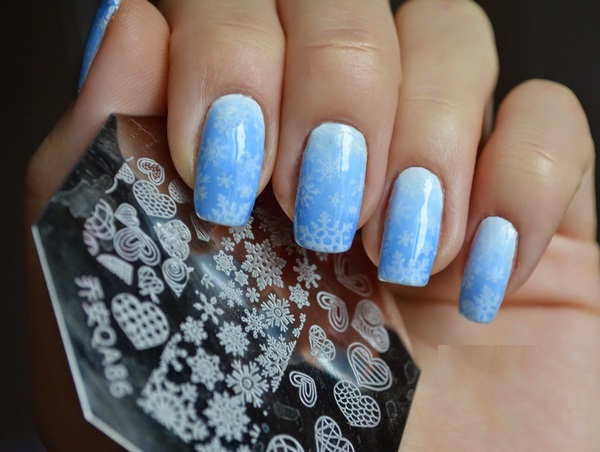 how to do snowflake manicure DIY ideas