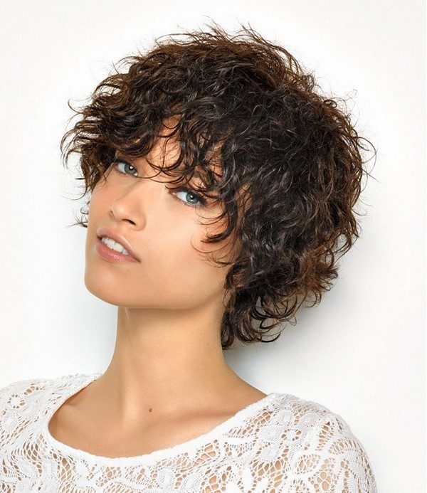 short brown curly hairstyles with wet effect