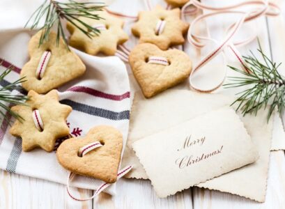 DIY-Christmas-cookie-garland-ideas-edible-decorations
