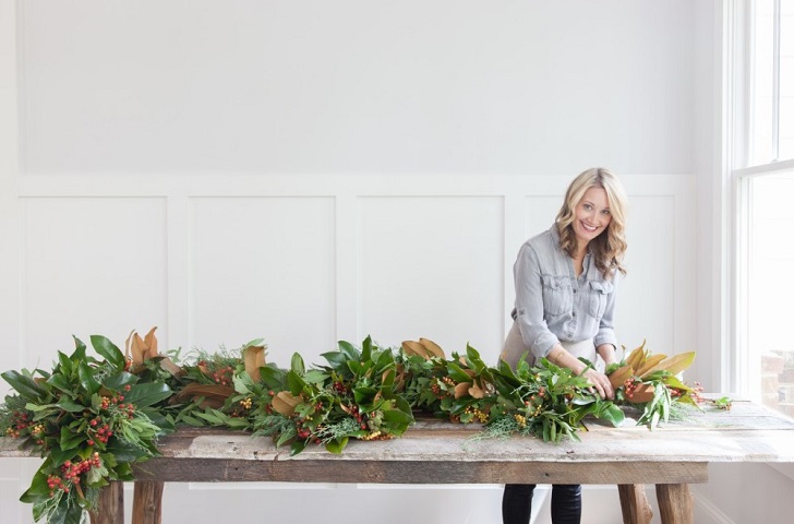 DIY Christmas garlands from evergreen plants homemade decorations