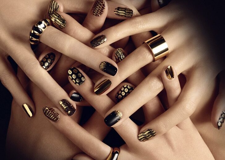 glamour-nails-art-design-black-and-gold-manicure