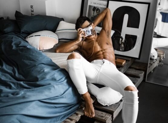 men-bedroom-ideas-masculine-bed-frame
