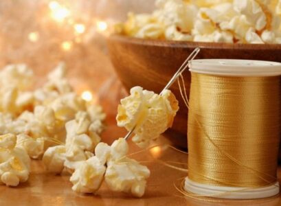 popcorn-christmas-garlands-ideas-DIY-decoration-crafts-for-kids
