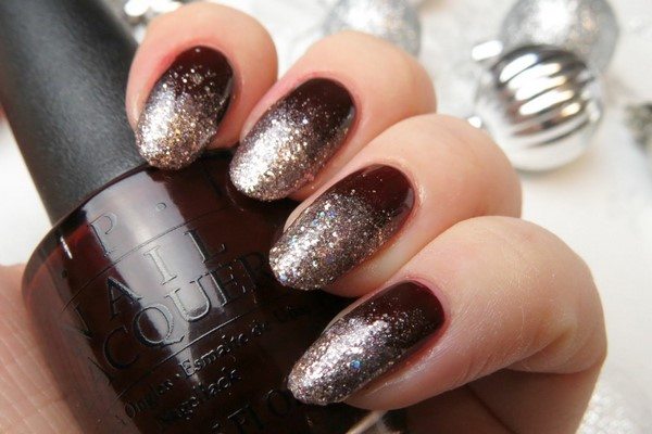 glitter nails ombre effect stylish New Year manicure