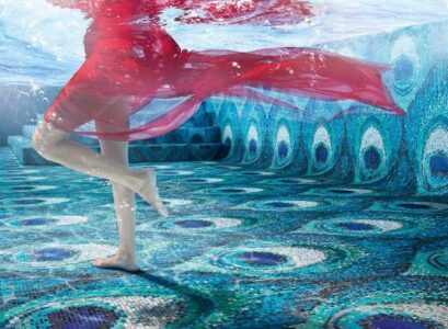 peacock-feather-pool-mosaics-how-to-decorate-your-pool