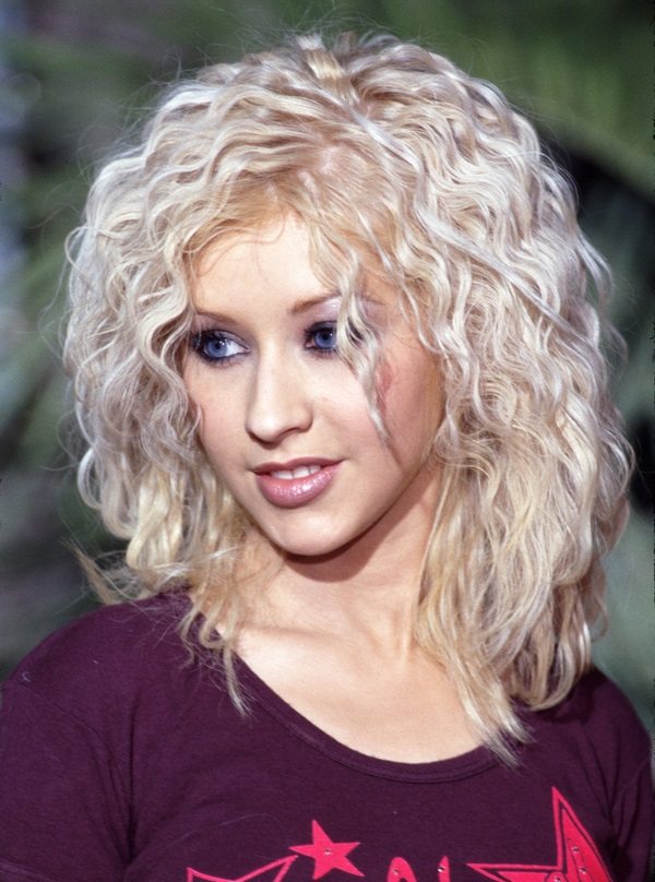 Christina Aguilera 90s medium length crimped hair