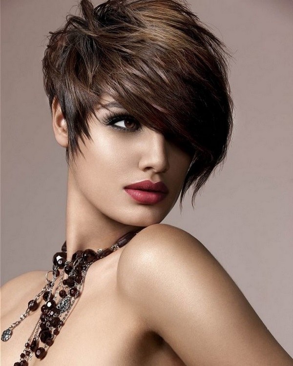 Short hairstyles for women – fashionable look for every taste