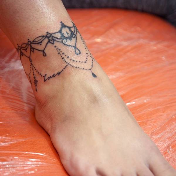 beautiful ankle bracelet tattoo ideas for women