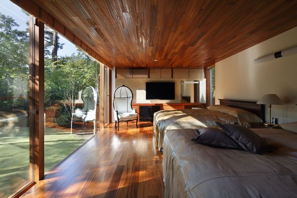 contemporary bedroom interior design wood flooring and ceiling