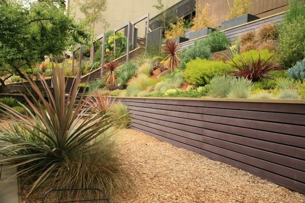 horizontal wood retaining walls garden design hill landscaping