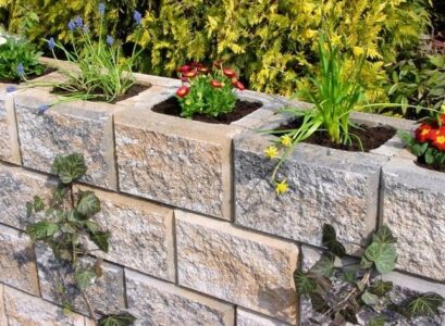 cheap-retaining-wall-ideas-materials-concrete-blocks