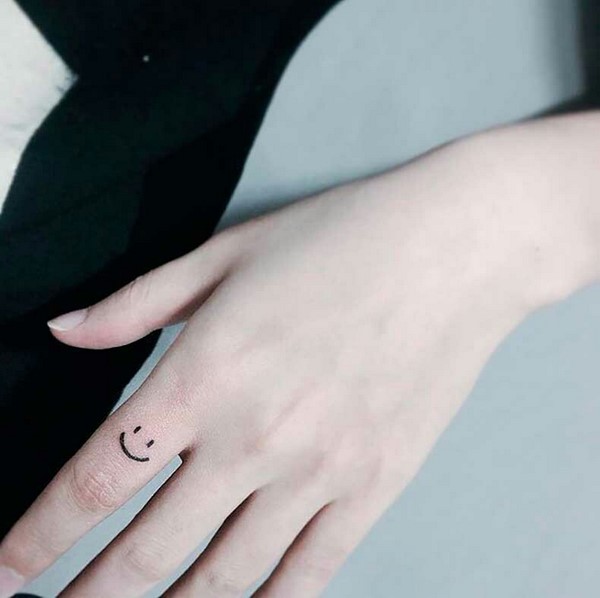 cute small tattoo ideas for ladies