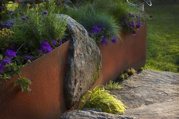 corrugated metal retaining wall