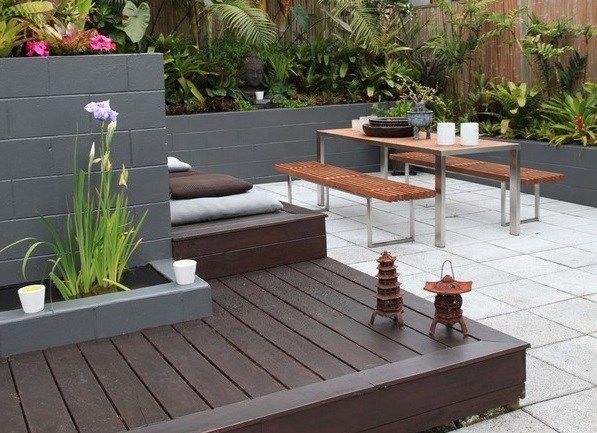 painted concrete wall patio decorating ideas