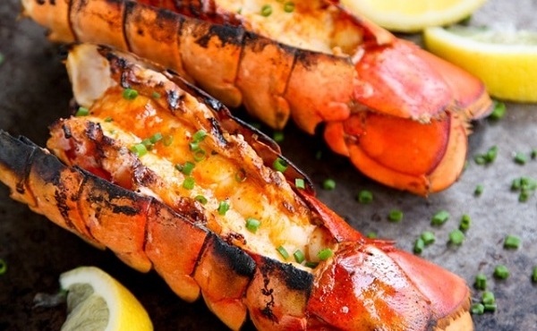 grilled lobster with lemon and garlic