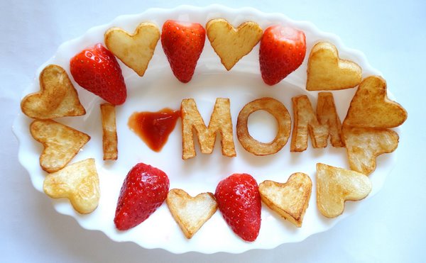 mothers day make special breakfast