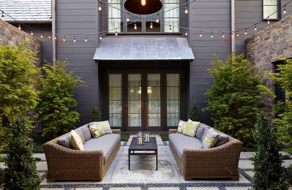 how-to-design-a-small-backyard-furniture-and-decorating-tips