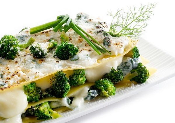 vegetable lasagna broccoli sauce