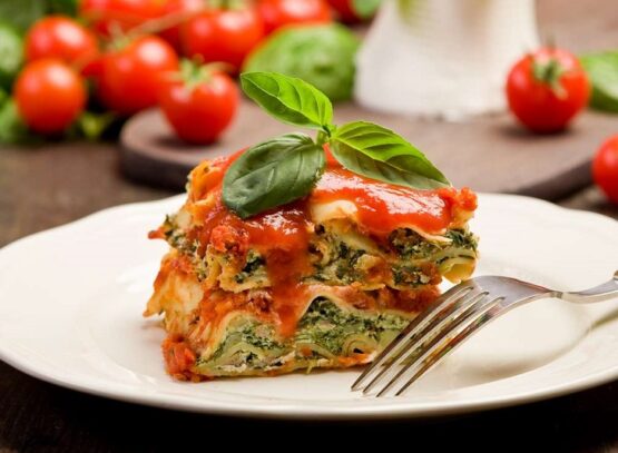 vegetarian-lasagna-tomato-sauce-spinach