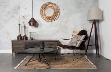 vintage-rug-and-furniture-in-contemporary-interior-design
