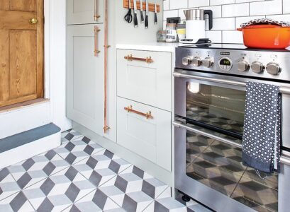 Top-15-kitchen-flooring-options-floor-tiles-geometric-pattern