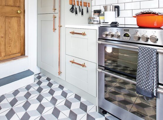 Top-15-kitchen-flooring-options-floor-tiles-geometric-pattern