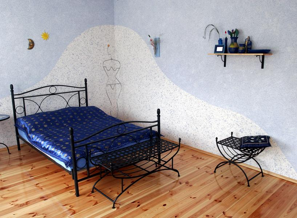 bedroom decorating ideas blue white wall color metal bed frame