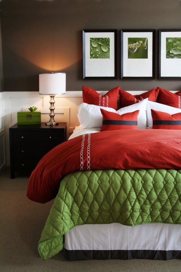 red green bedroom complementary color scheme interior design ideas